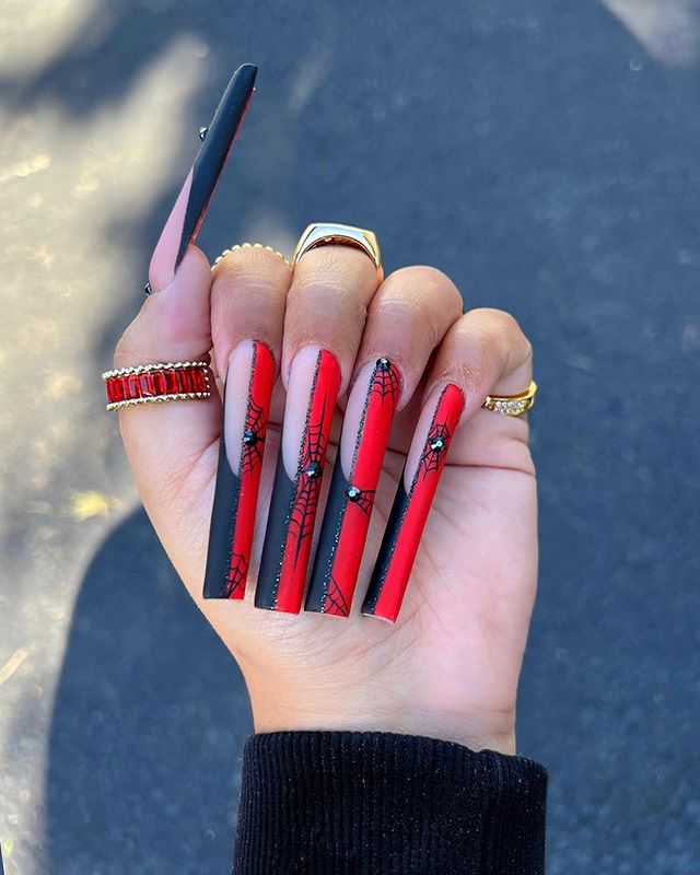 Red and black spider Halloween nails design