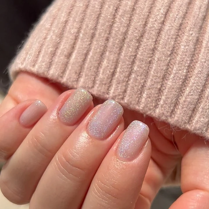 rose gold gradient nail