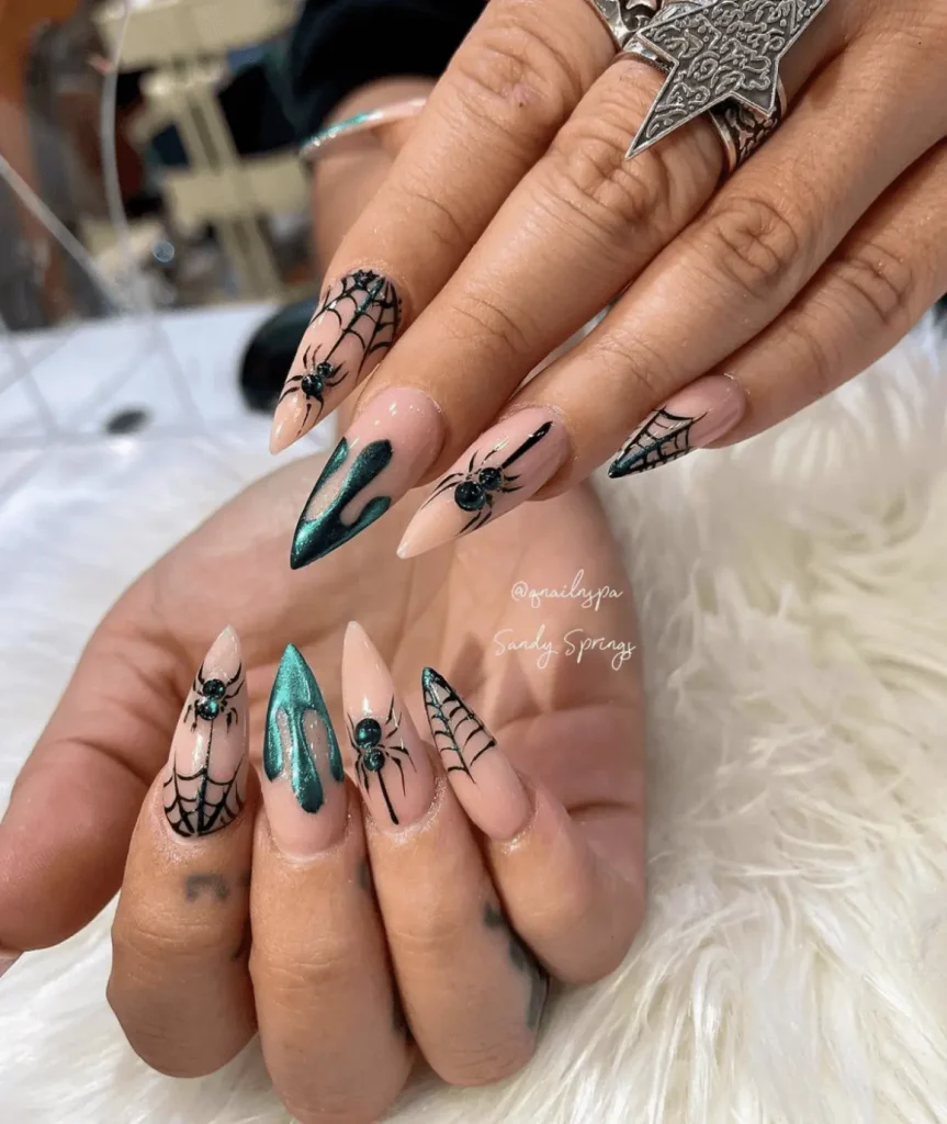 Trendy Spider Nail Ideas