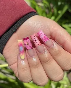 flower nails